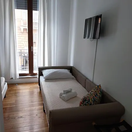 Alojamento de Acomodação e Pequeno-almoço 315 Via Roma Centro 2*